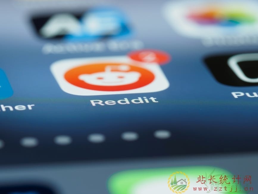 网传Reddit正与AI巨头商讨数据付费事宜：若谈判破裂将屏蔽搜索引擎爬虫！-站长统计网